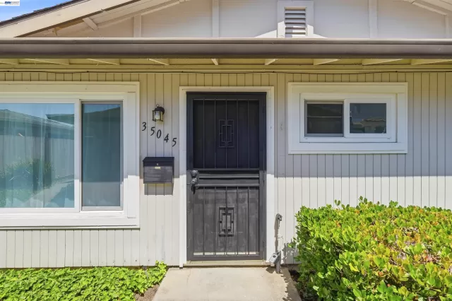 MLS: 41138587 Condo For Sale