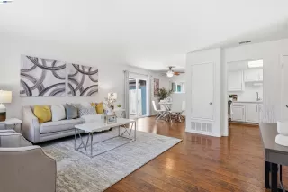 Photo #2: 41138587 Listing 