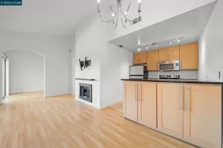 Photo #5: 41138589 Listing