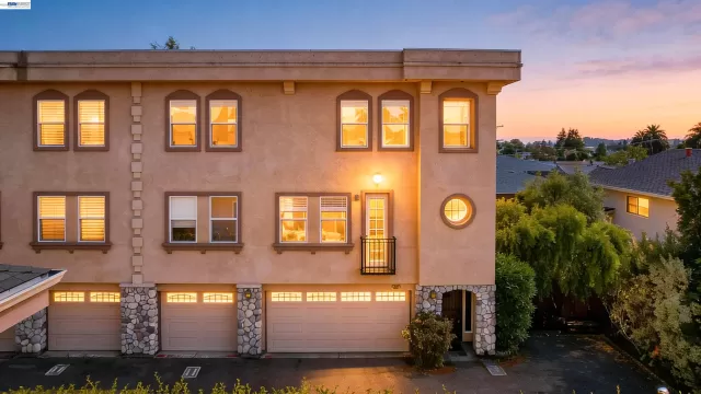 MLS: 41138659 Condo For Sale