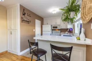 Photo #5: 41138693 Listing
