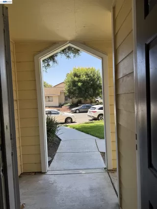 Photo #5: 41138703 Listing