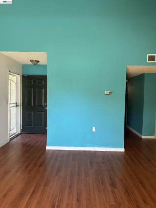 Photo #6: 41138703 Listing