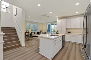 Photo #6: 41138729 Listing