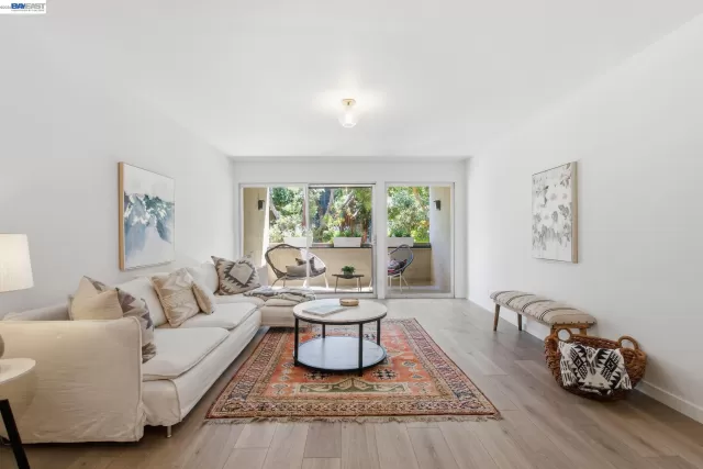 MLS: 41138762 Condo For Sale