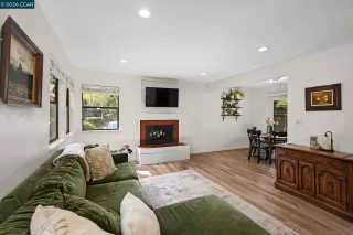 Photo #3: 41138821 Listing 