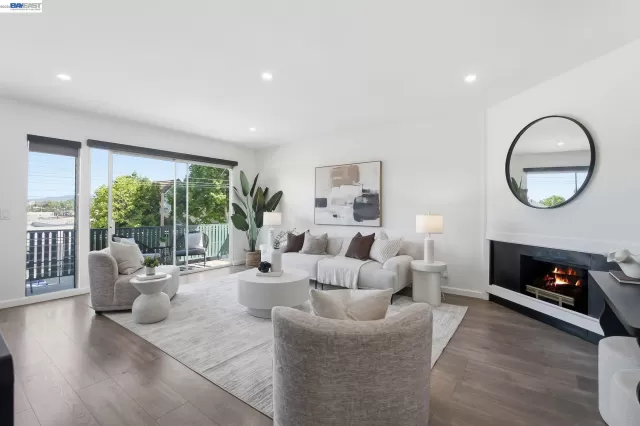 MLS: 41138838 Condo For Sale