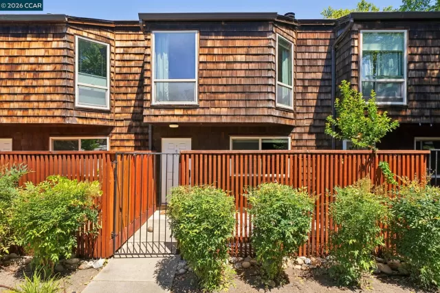 MLS: 41138874 Condo For Sale