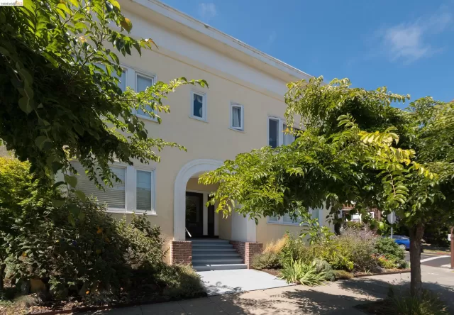 MLS: 41138928 Condo For Sale