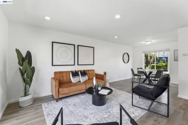 MLS: 41138968 Condo For Sale