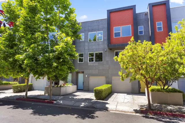 MLS: 41138976 Condo For Sale