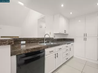 Photo #3: 41138997 Listing