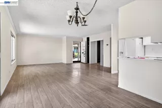 Photo #3: 41139028 Listing 