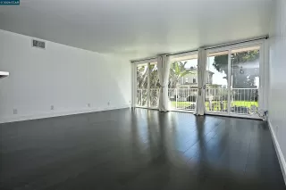 Photo #6: 41139136 Listing