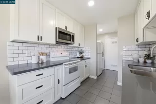 Photo #2: 41139156 Listing