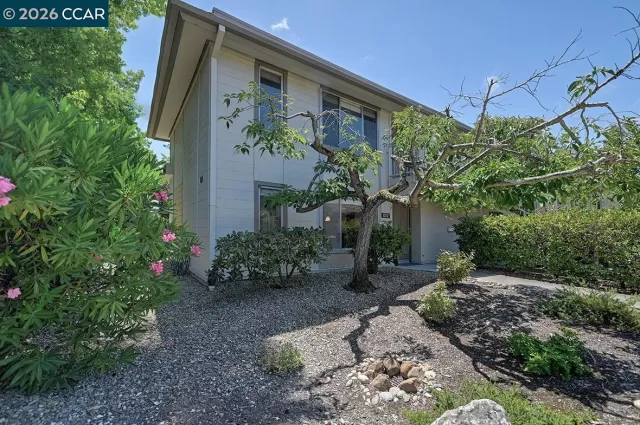 MLS: 41139242 Condo For Sale