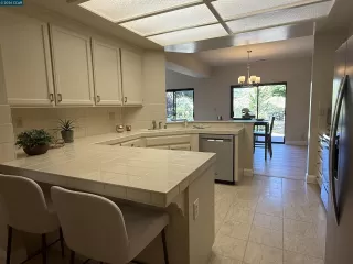 Photo #3: 41139398 Listing