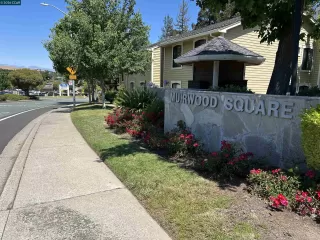 More Details about MLS # 41139402 : 765 CENTER AVE