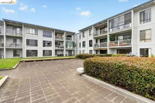 Browse active condo listings in WATERGATE