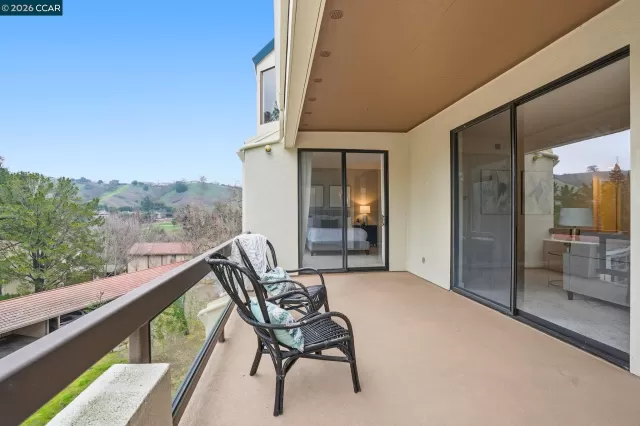 MLS: 41139444 Condo For Sale