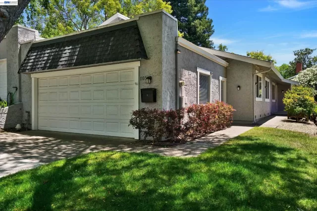 MLS: 41139505 Condo For Sale