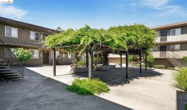 MLS: 41139531 Condo For Sale