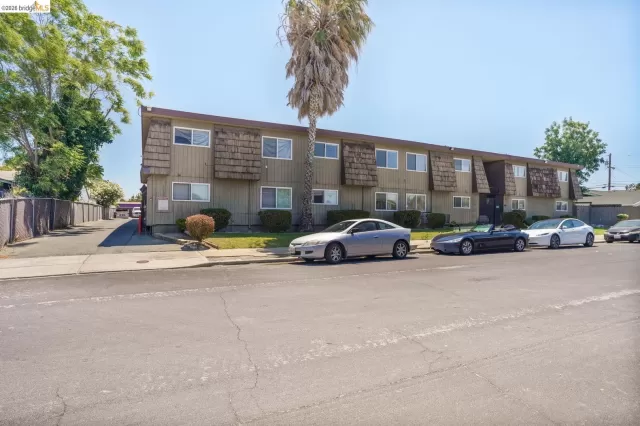 MLS: 41139570 Condo For Sale
