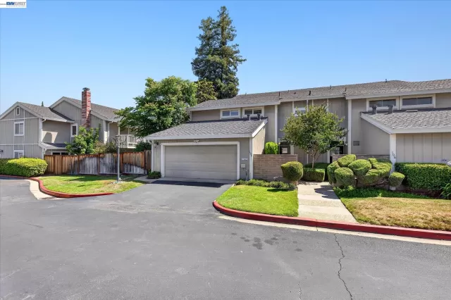 MLS: 41139583 Condo For Sale