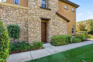 Photo #2: 41139681 Listing 