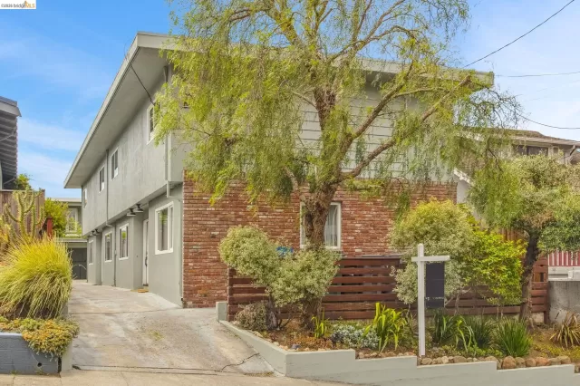 MLS: 41139834 Condo For Sale