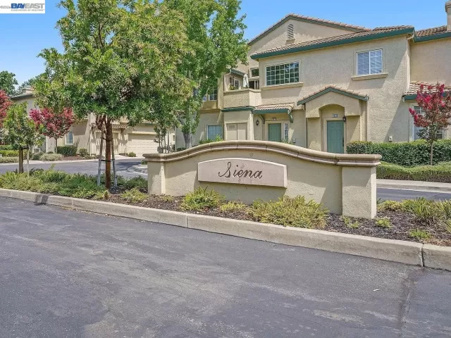 MLS: 41139920 Condo For Sale