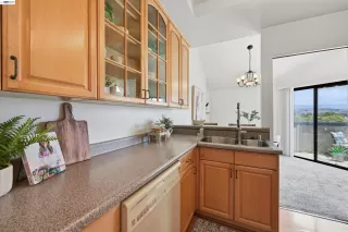 Photo #6: 41140025 Listing 