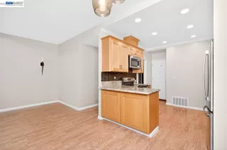 Photo #3: 41140117 Listing