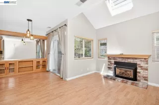 Photo #6: 41140117 Listing