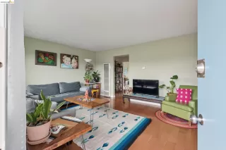 Photo #5: 41140137 Listing
