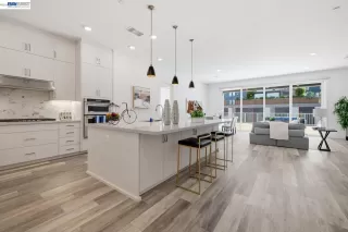 Photo #3: 41140275 Listing