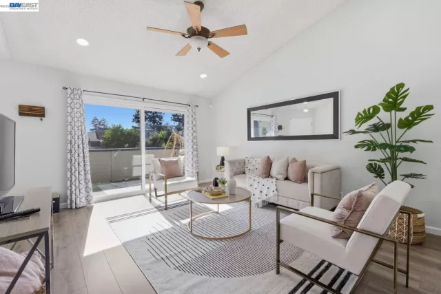 MLS: 41140286 Condo For Sale