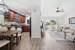Photo #6: 41140286 Listing