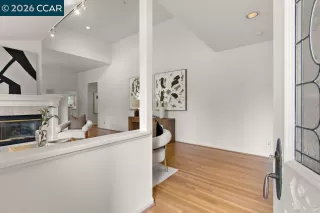 Photo #3: 41140403 Listing