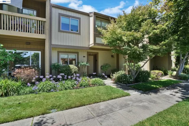 MLS: 41140419 Condo For Sale