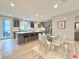 Photo #4: CL25615407 Listing 