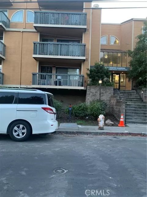 MLS: CRDW25248347 Condo For Sale