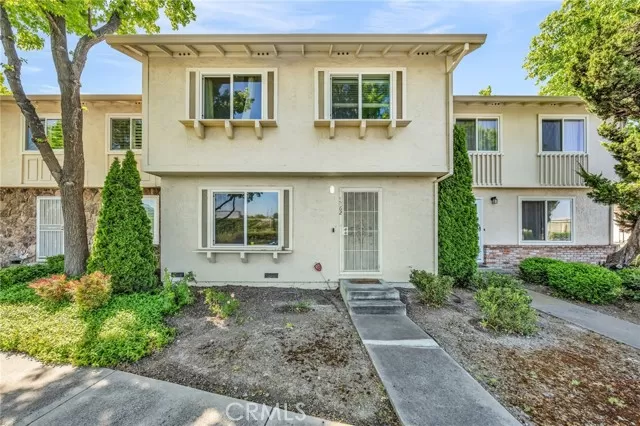 MLS: CRIG25103628 Condo For Sale