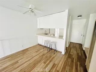 Photo #4: CRSR26051768 Listing 