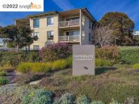 Browse active condo listings in EMERYVILLE