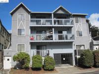 More Details about MLS # 40978605 : 2401 PARK BLVD # 5