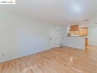 More Details about MLS # 40992640 : 2165 LAKEVIEW CIR