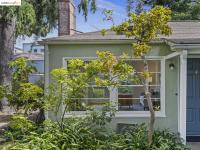 More Details about MLS # 40993579 : 1732 HEARST AVE # 4