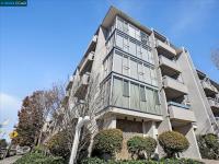 More Details about MLS # 40995939 : 4101 HOWE ST # 208