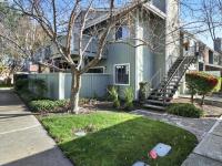More Details about MLS # 41080934 : 109 COMPTON CIR # D